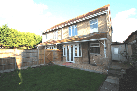 3 bedroom semi-detached house to rent - Photo 4