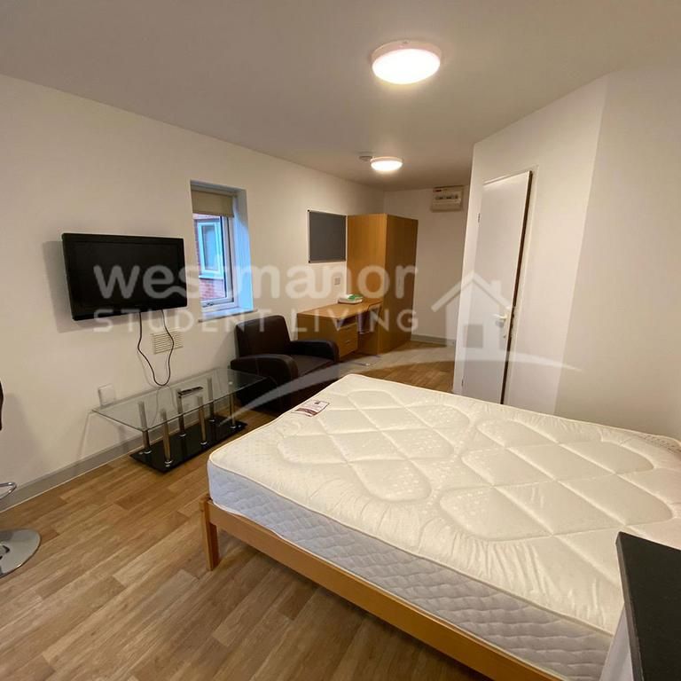 Studio to rent - Photo 1