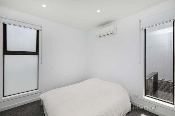 27/92 New Street, South Kingsville - Photo 1