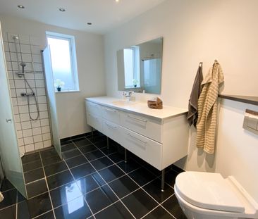 Renoveret og delevenlig 4-værelses lejlighed i Aalborg centrum - Foto 3