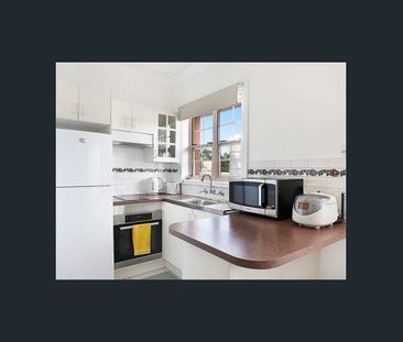 Fully Furnished One Bedroom Apartment - Photo 4