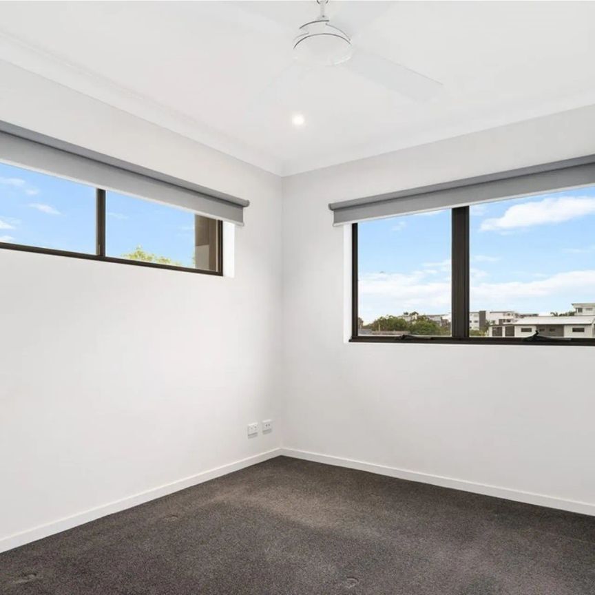 Neat & Tidy Apartment in the Heart of Sherwood - Photo 1