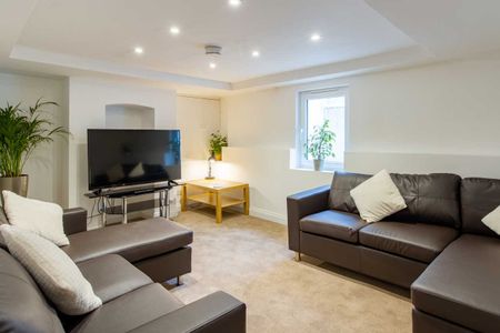 Room 1 - Photo 3
