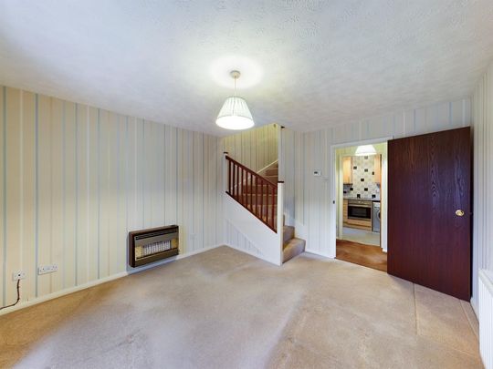 2 bedroom end of terrace house to rent - Photo 1