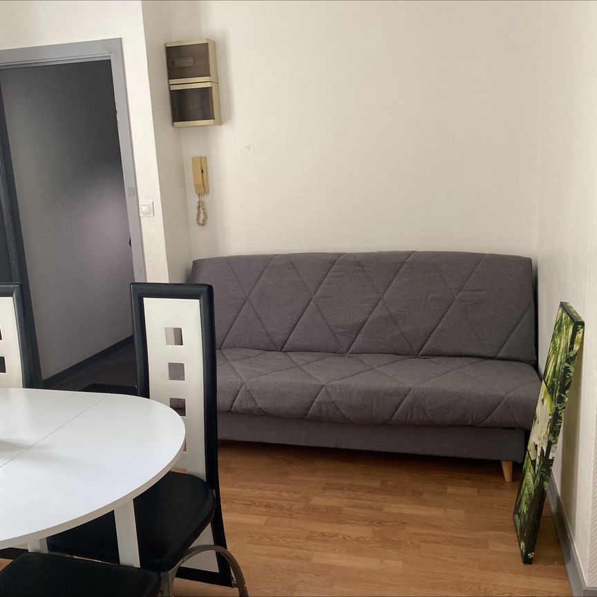Location Appartement 19m² POITIERS 86000 - Photo 1