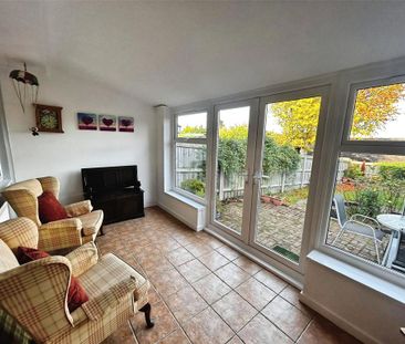 3 bedroom terraced house to rent - Photo 5