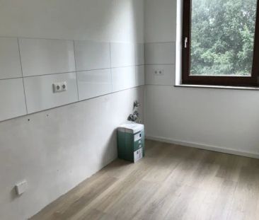 "Ideal für eine ältere Person" 2,5 Zimmer-Wohnung mit Balkon in 47137 Duisburg-Meiderich - Photo 5