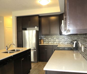 For Lease - 1960 Dalmagarry Road Unit# 57, London North, Ontario - Photo 1