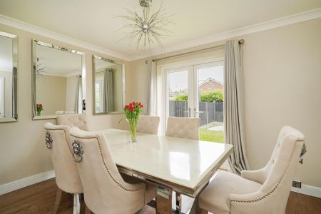 4 bedroom detached house to rent - Photo 4