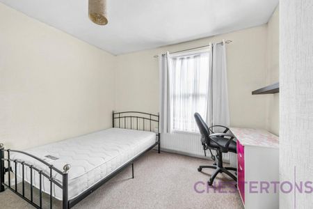 4 bedroom terraced house to rent - Photo 2