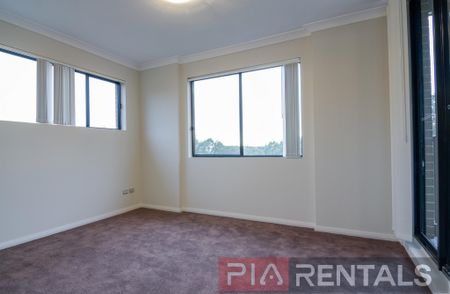 Spacious one bedroom apartment for lease ! Walking distance to Nor west business park. - Photo 5