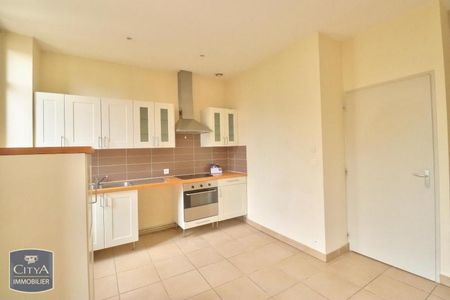 Location Appartement 1 pièce 35m² ST ETIENNE 42100 - Photo 2