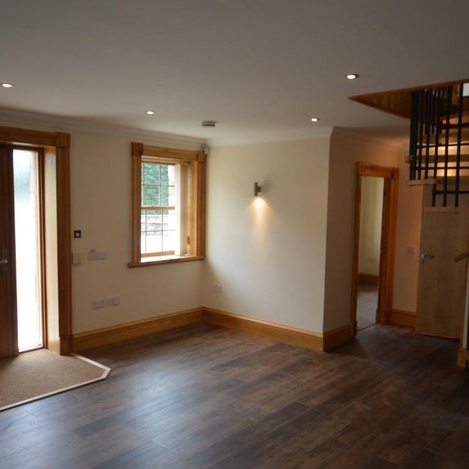 3 bedroom end of terrace house to rent - Photo 1