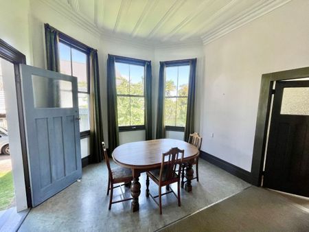 Charming Character in Cheltenham! - Photo 4