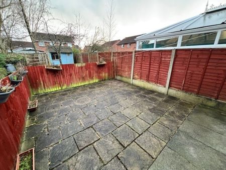 Longbrook Avenue, Preston - Photo 2