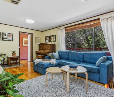 Classic Canberran Home With Native Gardens - Photo 2