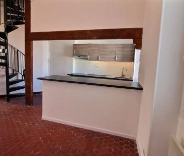 MARSEILLE 13005. CHAVE/CAMAS. Appartement en duplex de 55² + terrasse - Photo 2