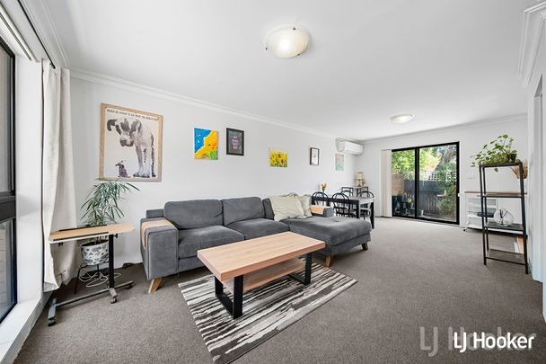 2 Bedroom Townhouse in the Heart of Karabar - Photo 1