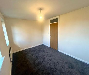 2 bedroom semi-detached house to rent - Photo 5