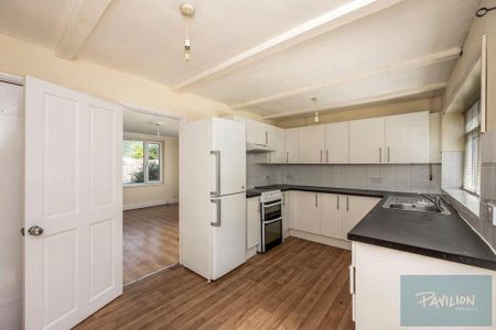 3 bedroom terraced house to rent - Photo 5