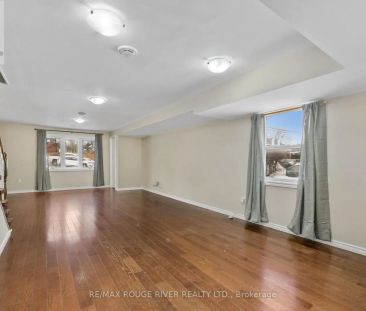 7 UNIVERSITY AVENUE E - Photo 2