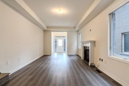 For Lease - 83 Great Falls Boulevard, Hamilton, Ontario - Photo 2