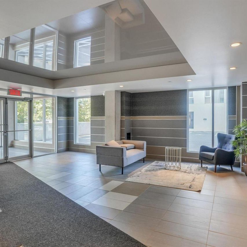 270-502 - 260 Boulevard Maisonneuve, Hull - Photo 1
