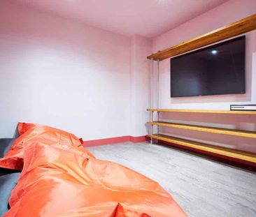 Premium En Suite City View - Photo 6