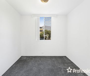 Stylish 2-Bedroom Apartment in Vibrant Maylands - Photo 4