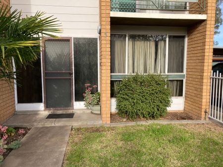 Centrally Located! - Photo 3