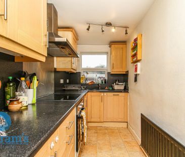 5 bed Semi-Detached House for Rent - Photo 3