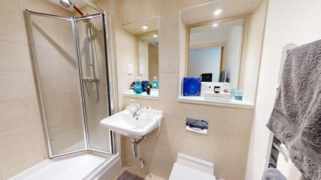 2 bedroom flat to rent - Photo 5