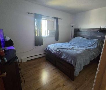 4½ à 995$ par mois (eau chaude et chauffage inclus) - Photo 3