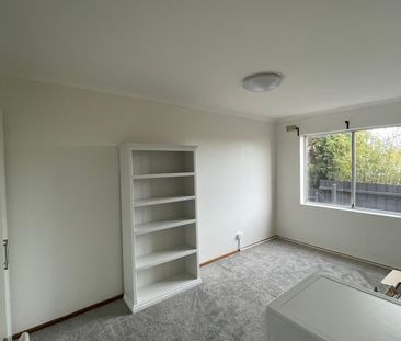 Cheltenham - Photo 3