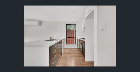 Immaculate 3 Bedroom Home - Photo 3