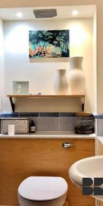 Generous dual aspect apartment with private parking - Photo 3