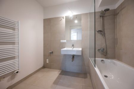 Erstbezug. Hochwertige Drei-Zimmer-Dachgeschoßwohnung mit Balkon – Sofort verfügbar -zu mieten in 1170 Wien - Foto 4