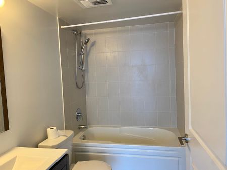 For Lease - 30 Meadowglen Place Unit# 2502, Toronto, Ontario - Photo 3