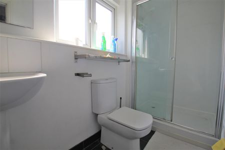 Estcourt Avenue, Headingley, LS6 3ET, Leeds - Photo 5