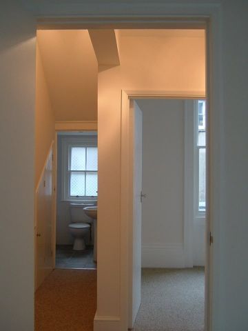 1 Bed Flat, Powis Road, BN1 - Photo 2