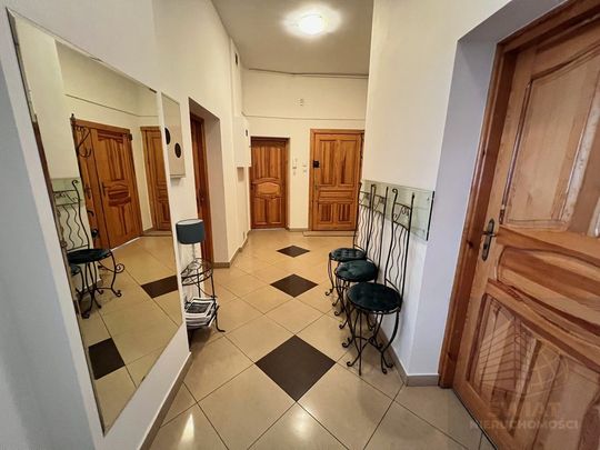 Centrum, 4 pok. po remoncie, ładna kamienica - Photo 1