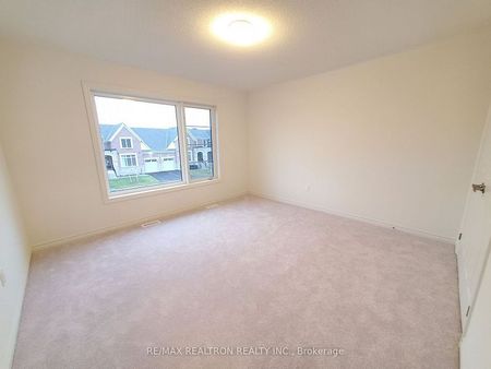 For Lease - 7 Mayapple Street, New Tecumseth, Ontario - Photo 4