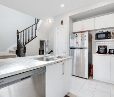 For Lease - 318 GUPPY Grove, Orleans - Cumberland and Area, Ontario - Photo 3