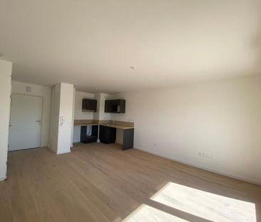 Location Appartement 2 pièces 47m² CAEN 14000 - Photo 5