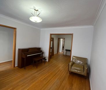 66 August Avenue #Room A - Photo 2