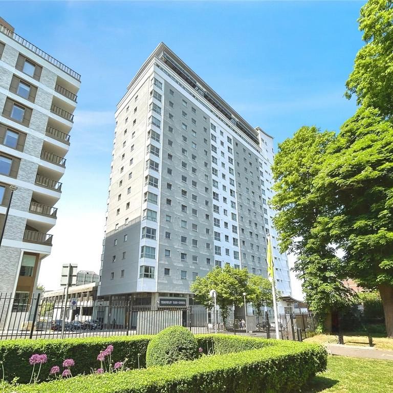 2 bedroom flat to rent - Photo 1