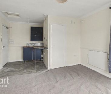 Studio to rent - Photo 6