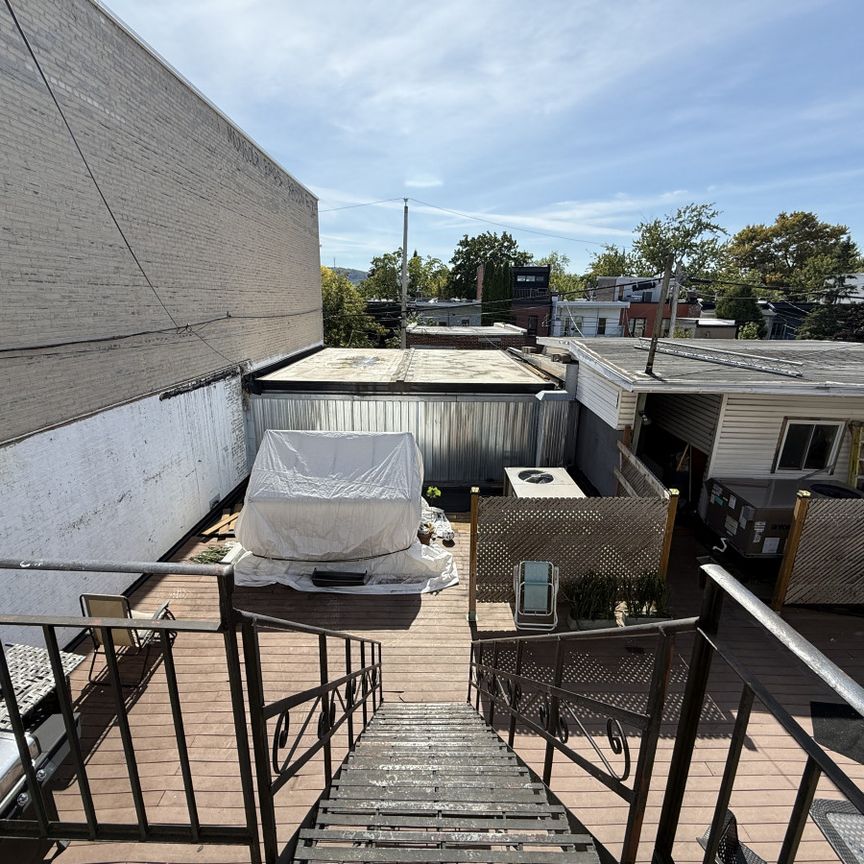 Appartement d’une chambre semi-meublé à Mont-Royal - Photo 1