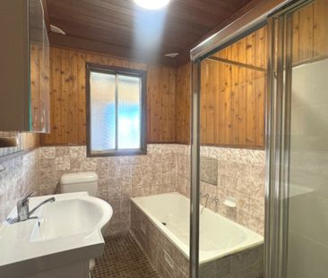 Neat & Tidy 3 Bedroom House! Close To Blacktown CBD - Photo 1