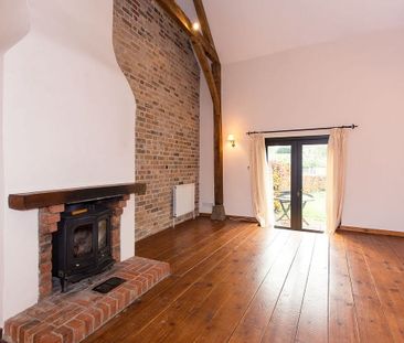 A well presented barn conversion with a wealth of character. - Photo 1